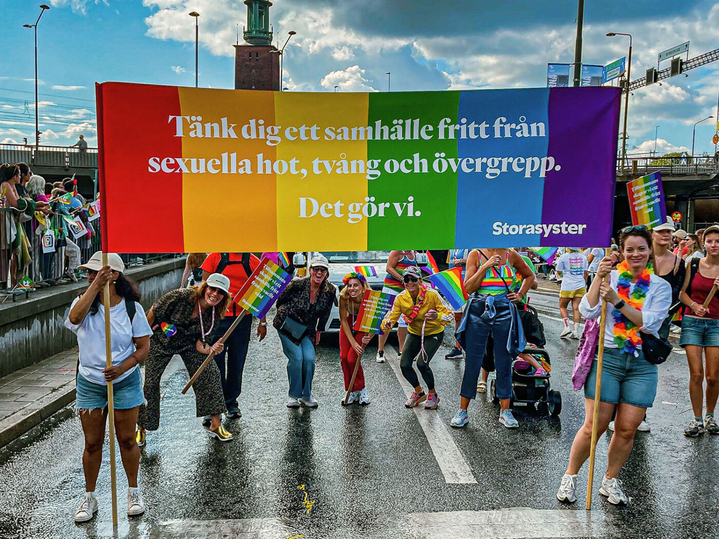 Storasyster under Prideparaden, Stockholm Pride, 2024